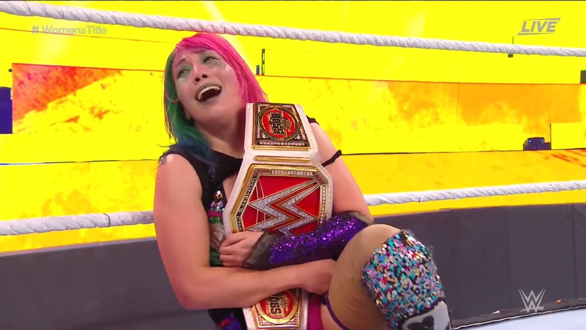 Asuka is once again RAW Women’s Champion as she defeats Sasha Banks at SummerSlam