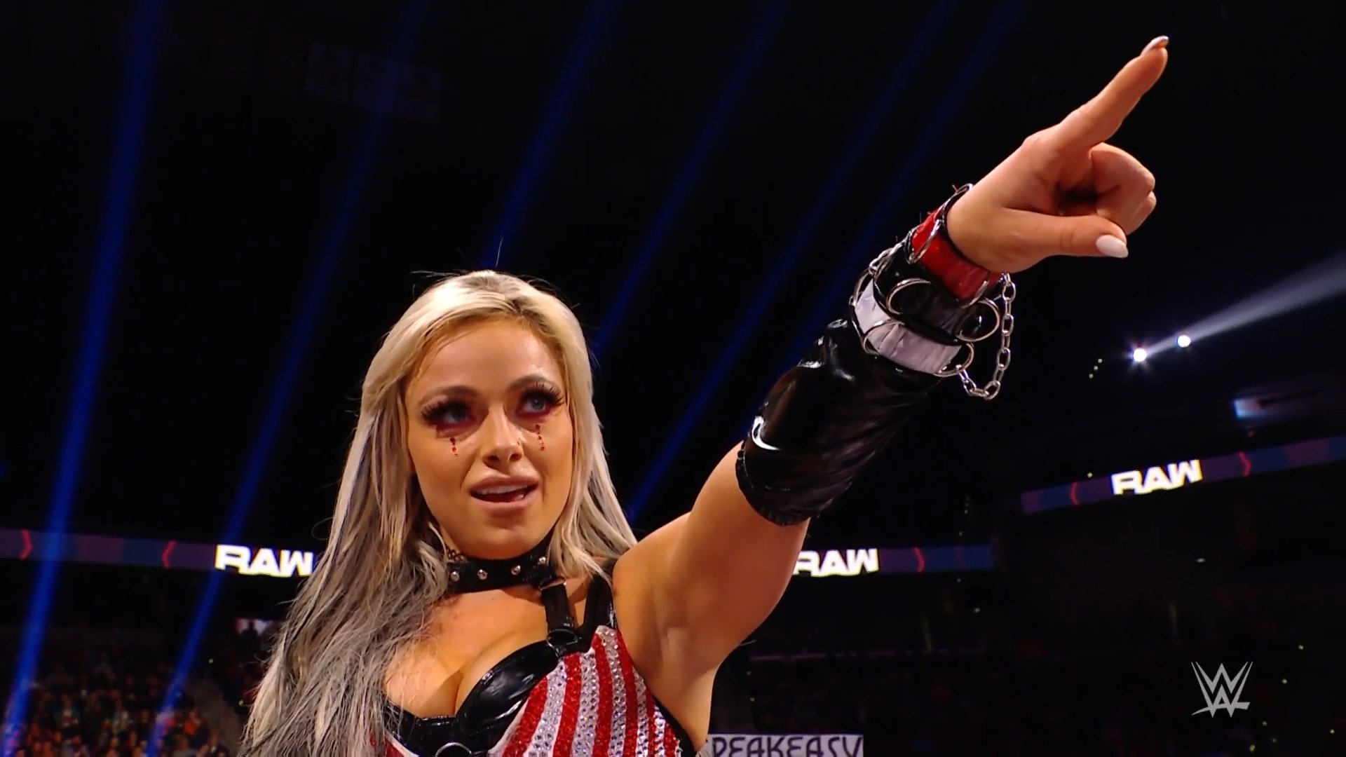 Liv Morgan earns future RAW Women's Title match by surviving Fatal Five ...