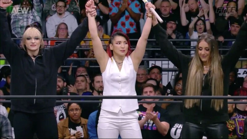 Hikaru Shida Returns, Attacks The Outcasts On AEW Dynamite