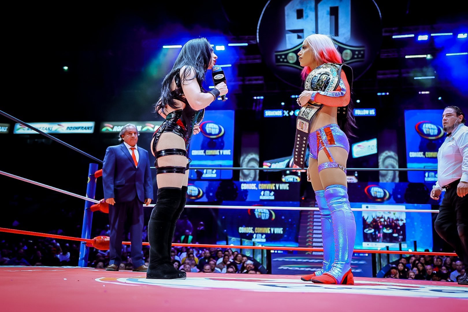 Mercedes Moné Appears At CMLL Event, Confronts Stephanie Vaquer