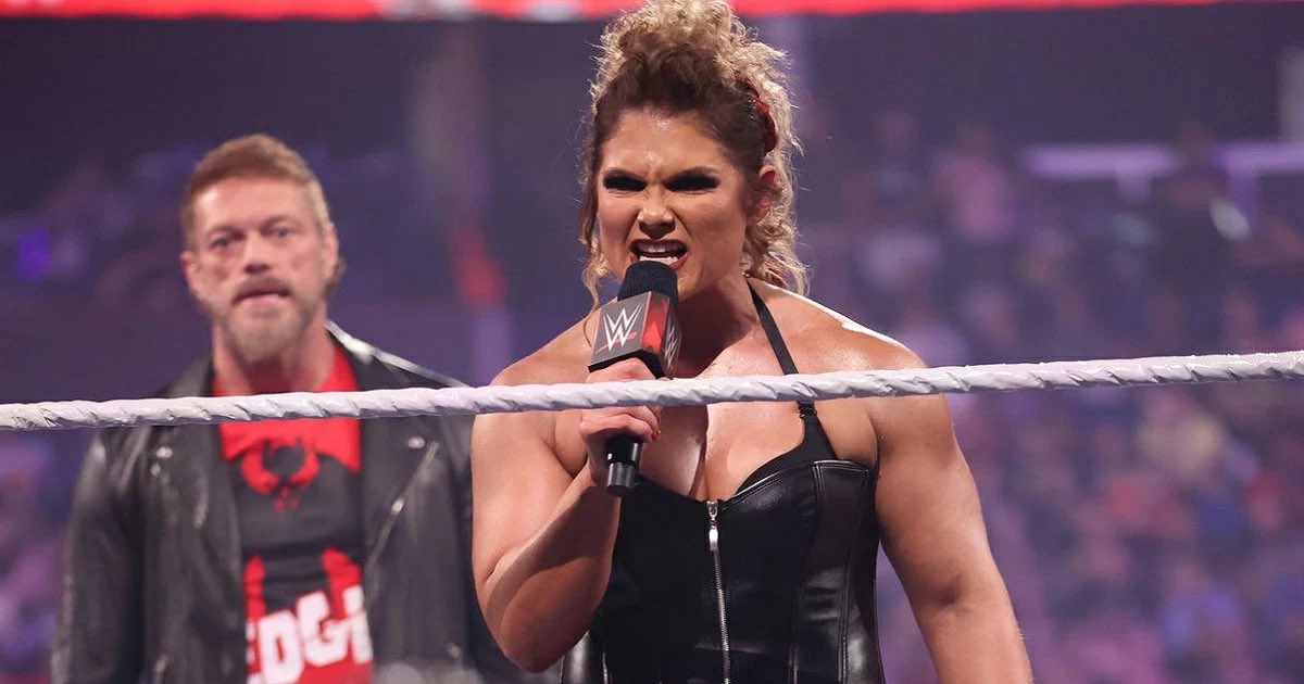 Beth Phoenix Reportedly No Longer Under WWE Contract