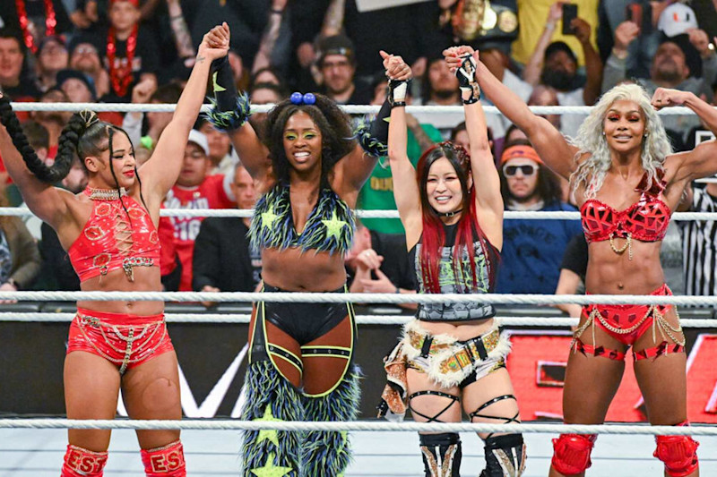 The Tag Team Champs Retain! Dakota Kai Returns on Raw